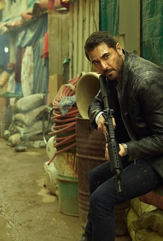 فيلم 7dogs يواصل أرقامه القياسية في السعودية 