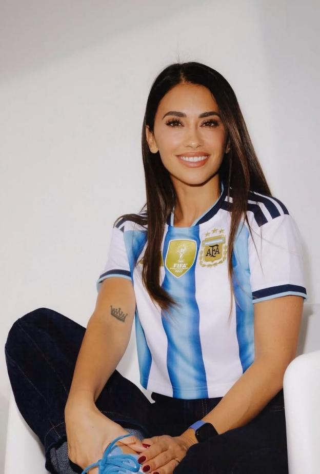 أنتونيلا روكوزو زوجة ليونيل ميسي الهداف التاريخي لكأس العالم