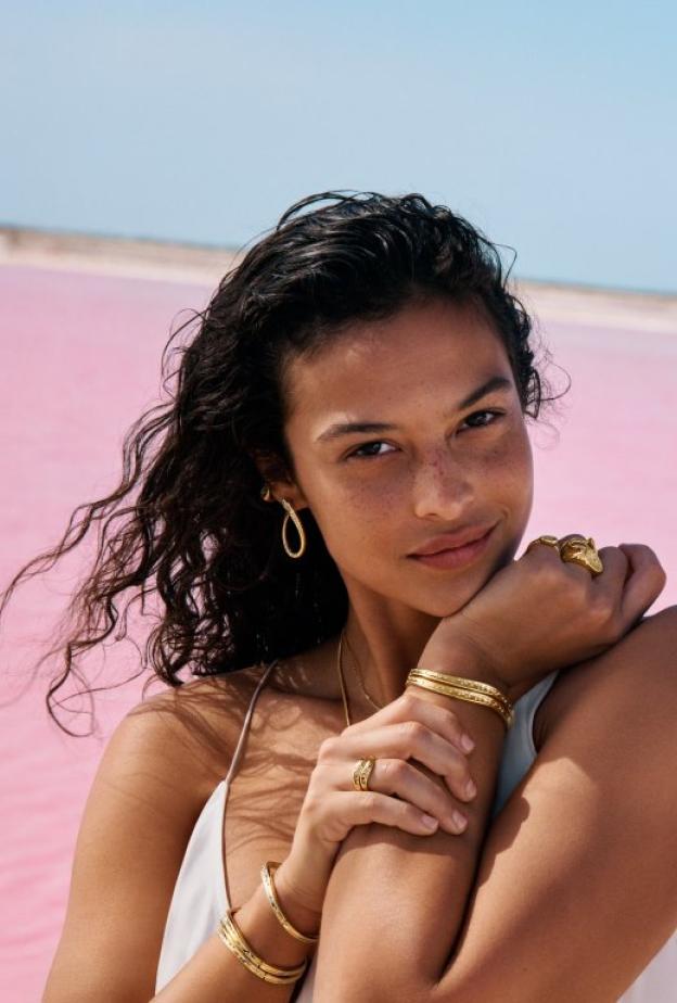 PANDORA تطلق تشكيلة ESSENCE OF SUMMER بإلهامٍ من الأجواء الصيفية ورحلات السفر