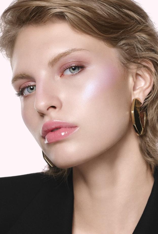 من جيفنشي.. زيت الشفاه Perfecto Serum Lip Oil