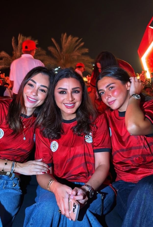 أنغام تحتفل بفوز مصر