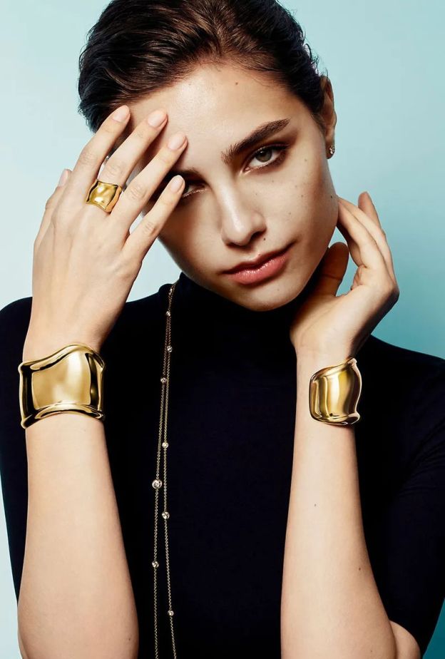 اكتشفي موضة الأساور الصلبة Cuffs في موسم الصيف