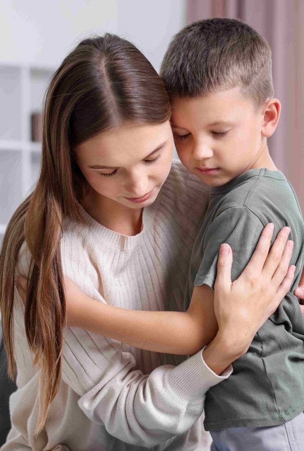 السلوكيات الخاطئة قد تكشف عن حاجة الطفل للشعور بالحب والاحتواء