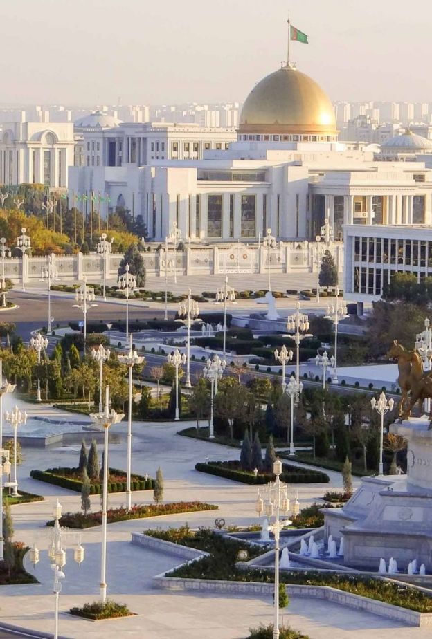 دليلكِ لرحلة فاخرة في تركمانستان وبحر قزوين 2026
