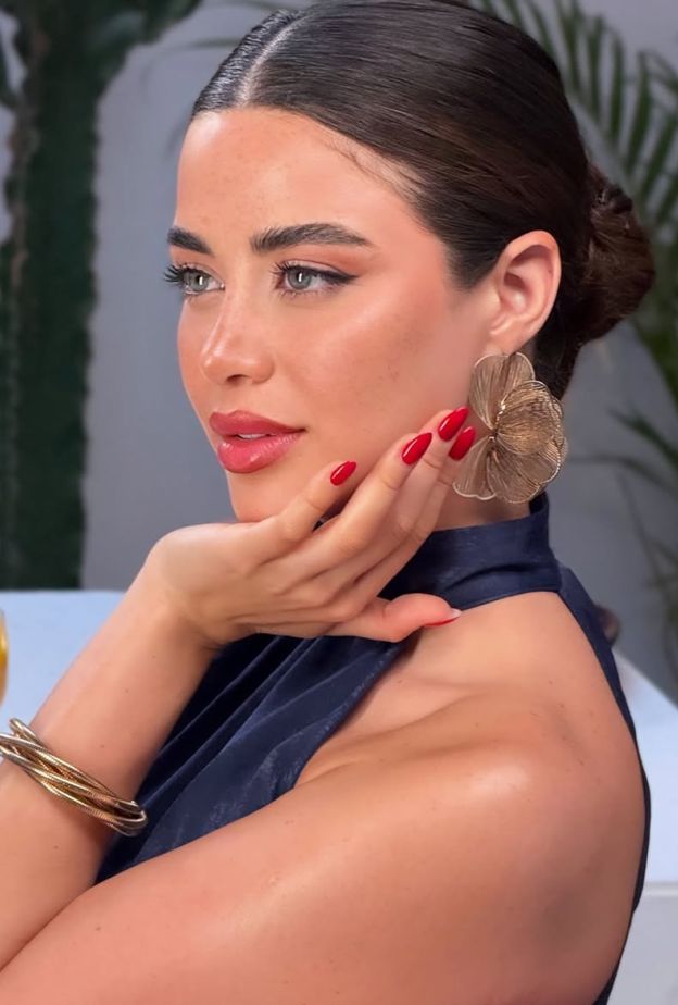 النجمة يارا السكري صورة من انستغرامها