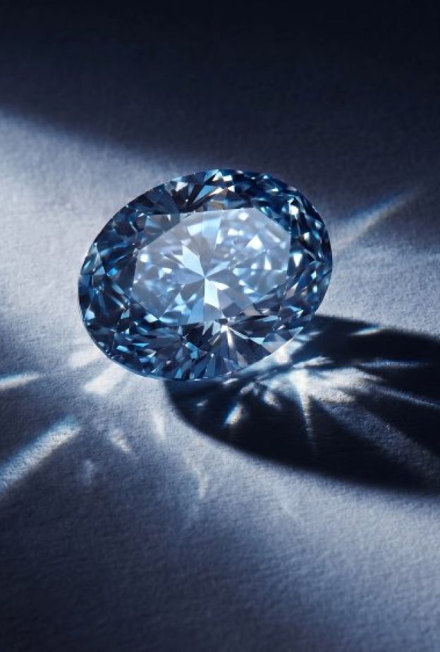 ميسيكا تكشف عن ألماسة "Okavango Blue" إحدى أندر الألماسات الزرقاء الطبيعية في العالم