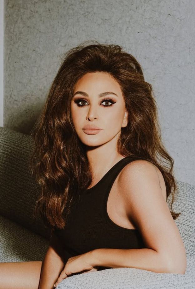 إليسا تستعيد سحر هوليوود الكلاسيكي