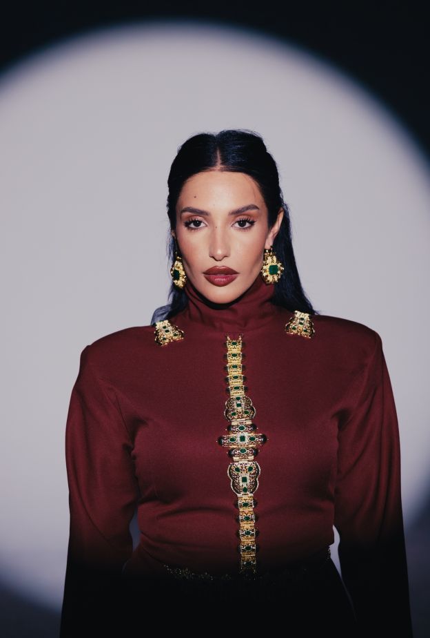 إيناز
