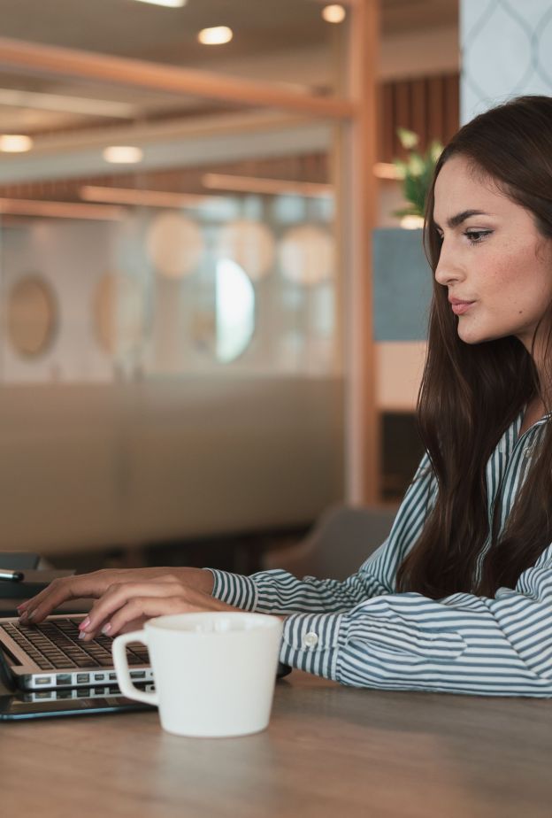 اكتشفي أفكارًا عملية تساعدكِ على استخدام وقتكِ بوعي أكبر