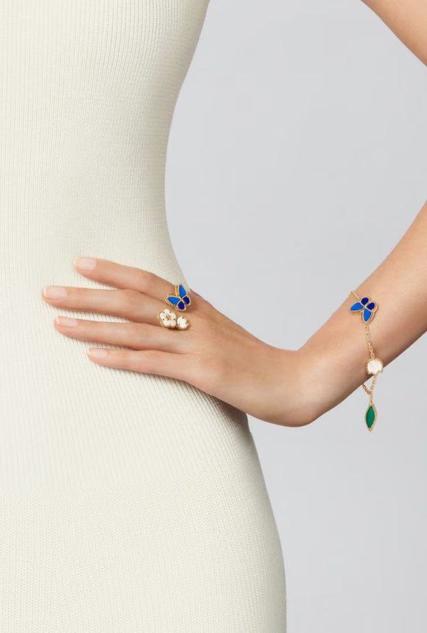 سوار Lucky Spring Butterfly   من  Van Cleef & Arpels
