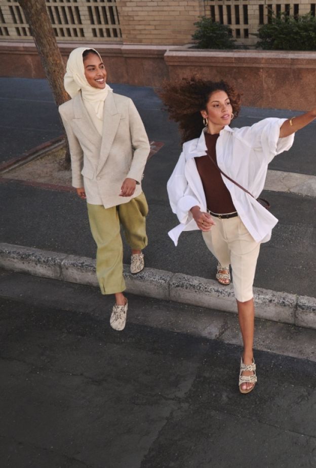 BIRKENSTOCK  تُعيد ابتكار أرشيفها بتصاميم حيوانية معاصرة على أساس يساعد في تقويم العظام