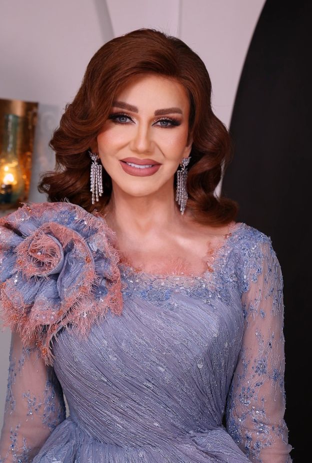 ميادة الحناوي في أحدث ظهور.. مكياج سموكي وشعر ريترو يعيدان الجمال الكلاسيكي