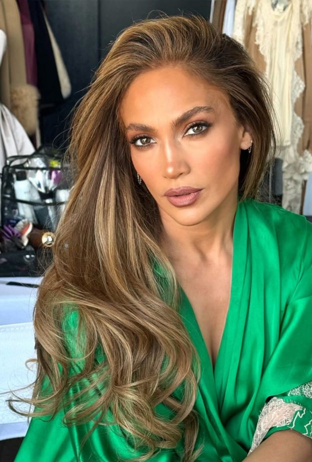"شعرتُ بأنني جميلة في مصر".. أسرار جينيفر لوبيز لبشرة متوهجة في عامها الـ57