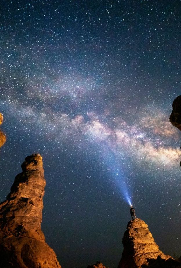 في اليوم الوطني السعودي.. خمس رحلات تحكي روح السعودية من الجبال الشامخة إلى سحر البحر الأحمر