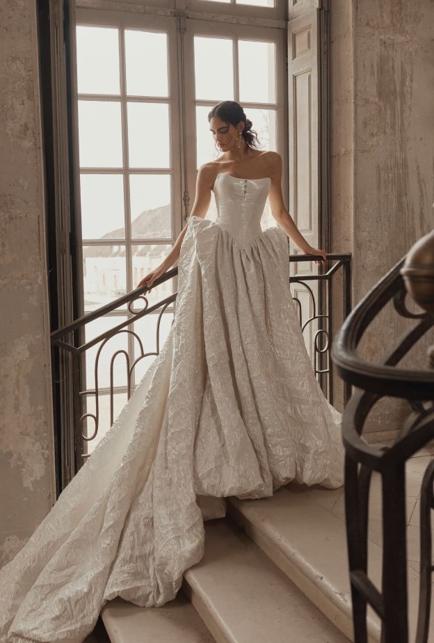 فستان زفاف من  Wona Concept