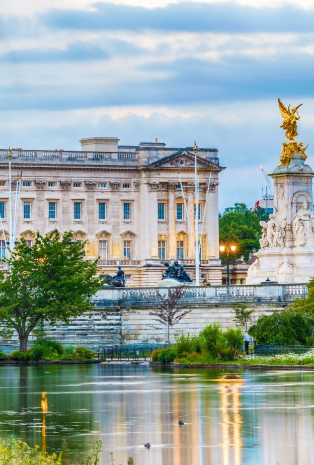 قصر باكينغهام Buckingham Palace