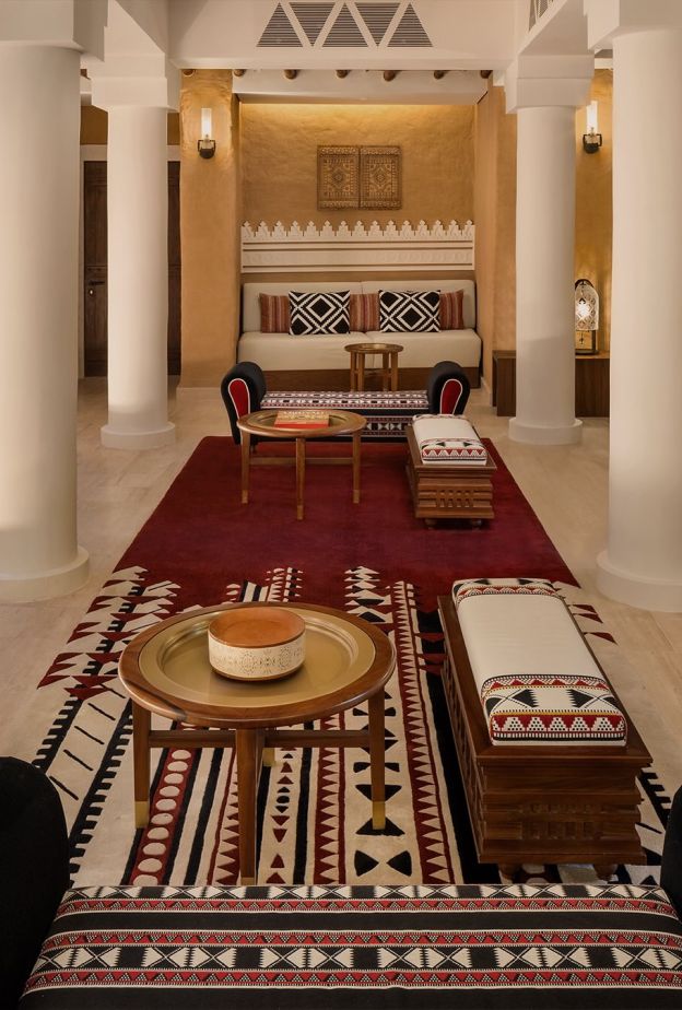 من السدو إلى الـSuite.. كيف دخل التراث السعودي إلى عالم الضيافة الفاخرة؟