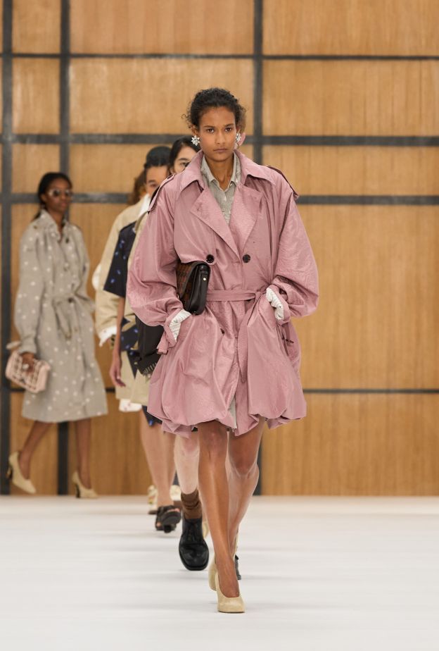 عرض Burberry لصيف 2027