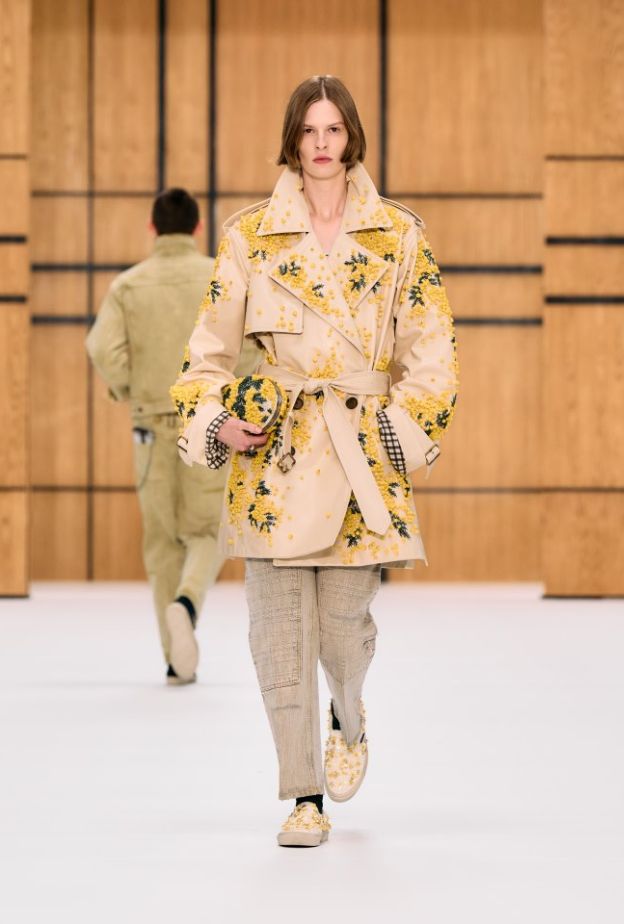 Burberry تكشف عن تشكيلتها لموسم صيف 2027