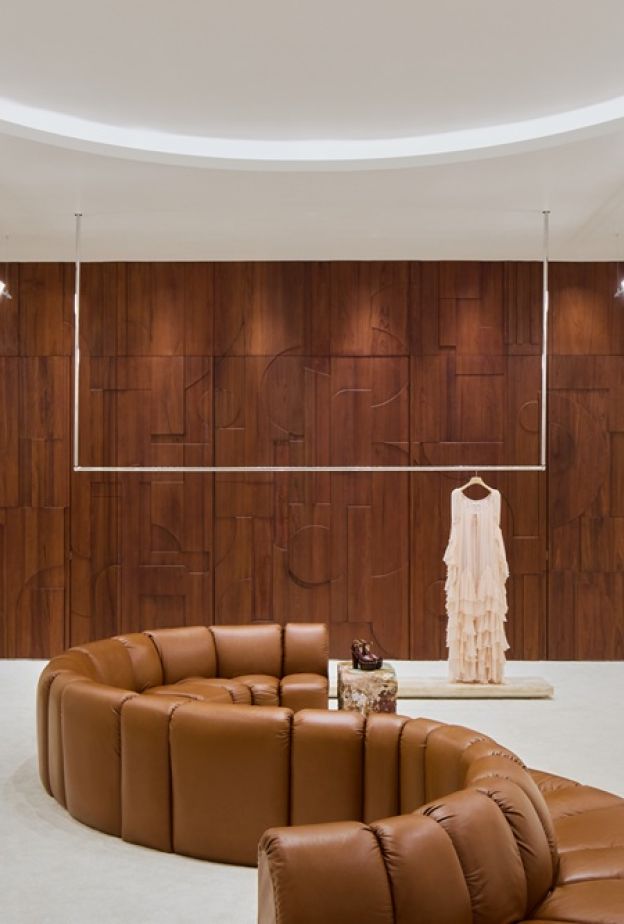 Chloé تعزّز حضورها في المنطقة بمتجر جديد في مول الإمارات