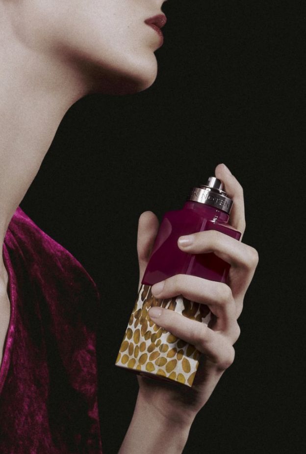 DRIES VAN NOTEN VELVET VIOLET  تقدم عطر من فئة أو دو بارفان