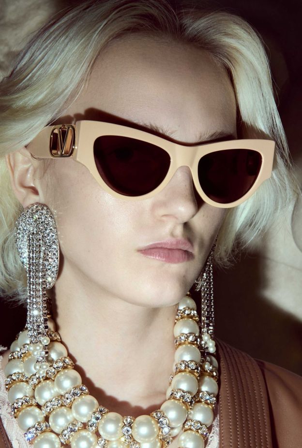 إطلاق حملة VALENTINO EYEWEAR لخريف/شتاء 2026