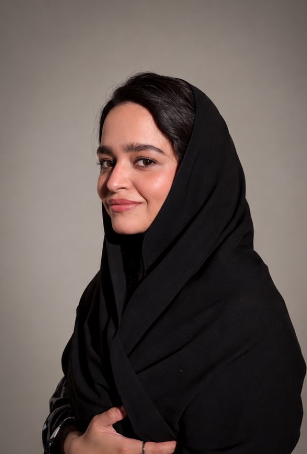 نوف الصالح تروي كيف تحوّل الأمثال الشعبية والذاكرة السعودية إلى أعمال فنية
