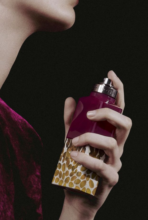  عطر Velvet Violet من Dries Van Noten