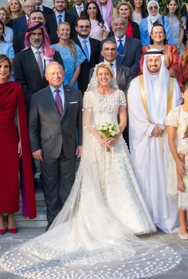 بحضور الملك عبدالله والملكة رانيا.. عقد قران الأميرة سارة بنت فيصل في قصر زهران