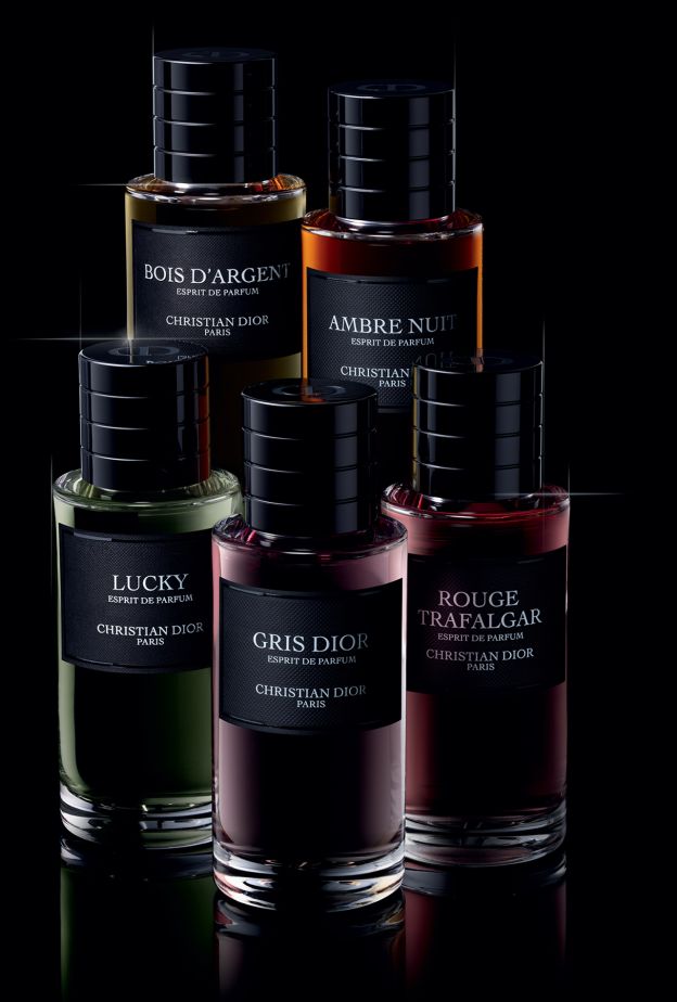 "ديور" تعيد ابتكار عطر الياسمين JASMINE AT DUSK بنفحات أكثر دفئاً