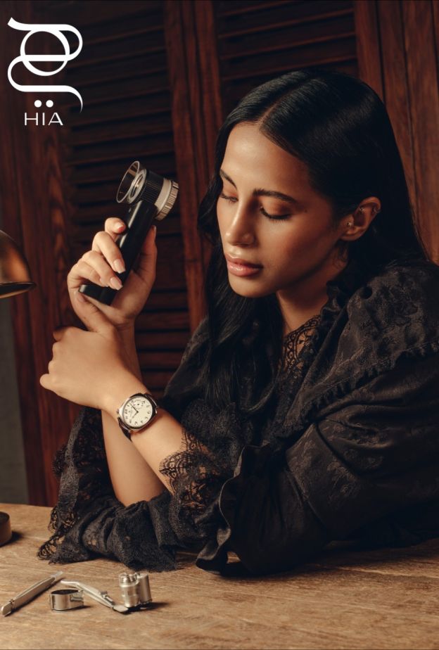 الفن يلتقي بالزمن مع وفاء الفلاحي... جلسة تصويرية خاصة بدار ‏ ‏Vacheron Constantin