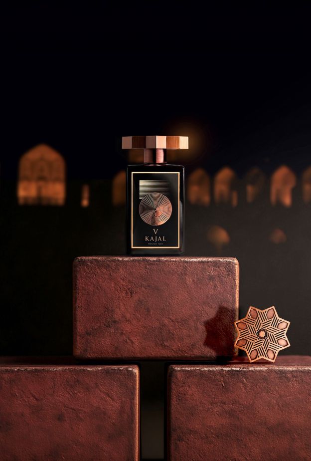 Kajal V"  ينضم إلى بوابة Kajal Immersive Scent Society المخصصة لعشاق العطور النادرة