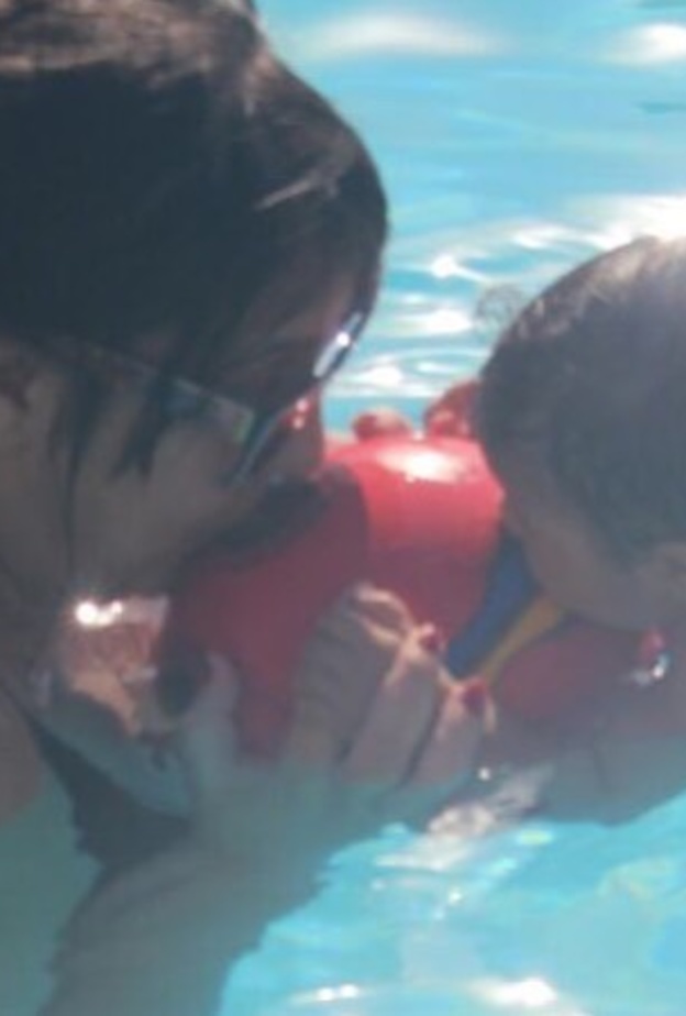 مي كساب وابنتها