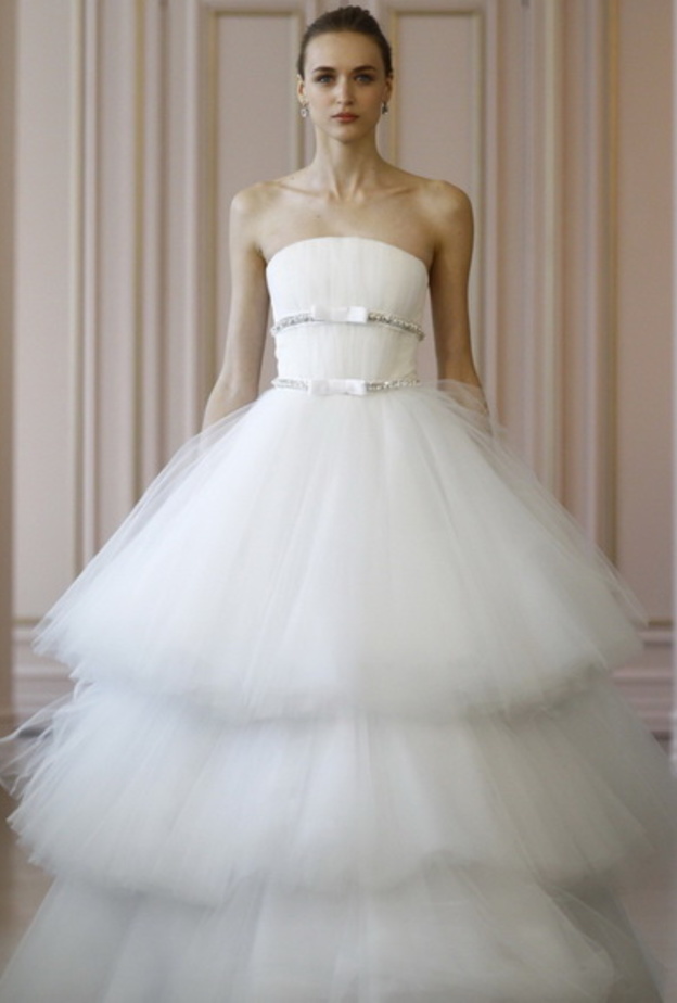 الدانتيل يتوج عروس Oscar de la Renta!