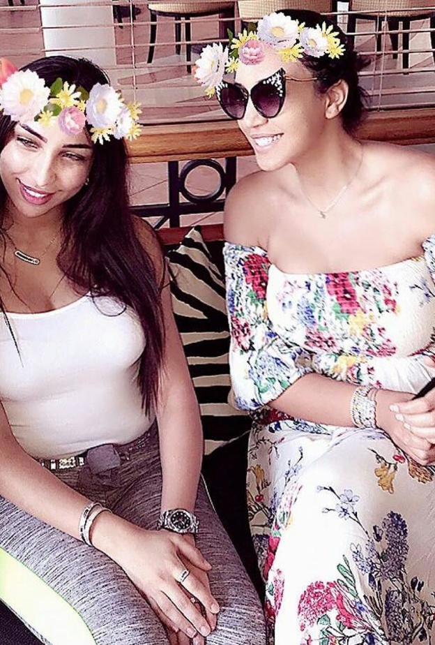 دنيا بطمة في موقف لا تحسد عليه