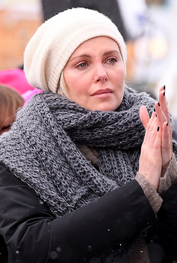 تشارليز ثيرون