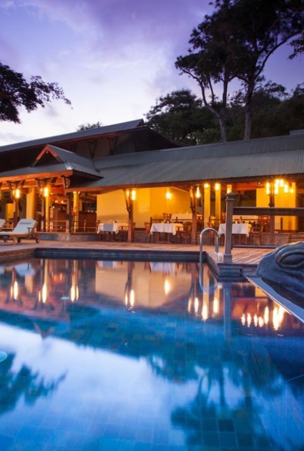  منتجع جزيرة إنشانتد