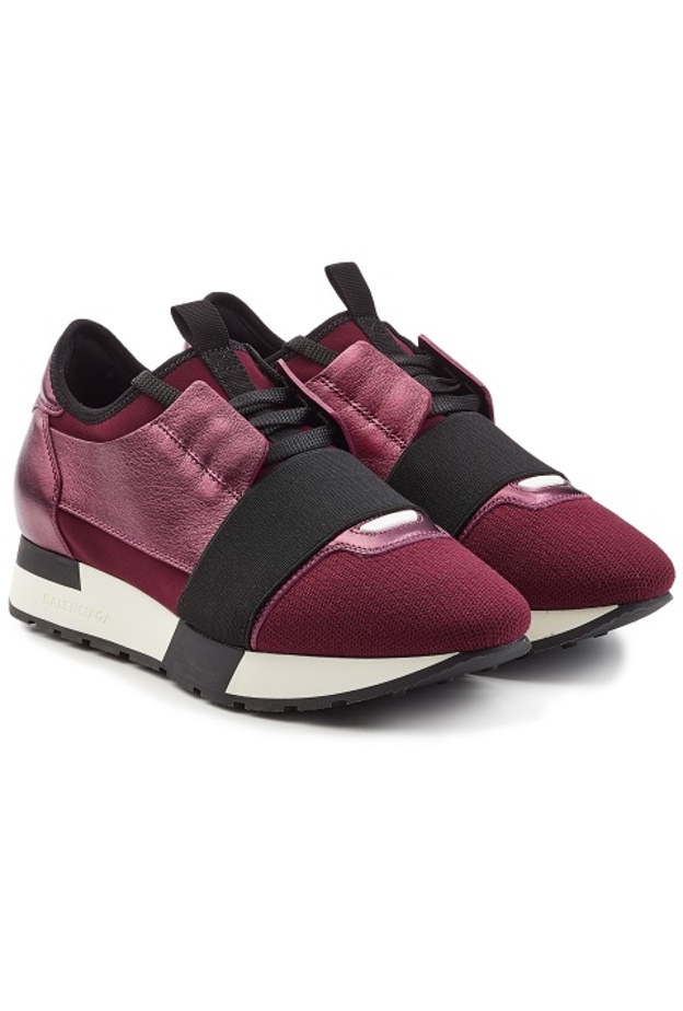 حذاء رياضي من بالنسياغا 