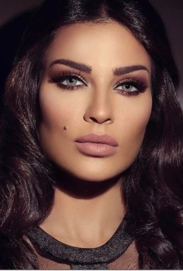 مكياج نادين نجيم وتطوره