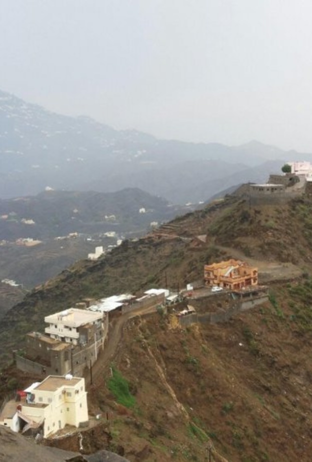 الارصاد حذرت من السحب الرعدية على منطقة جازان