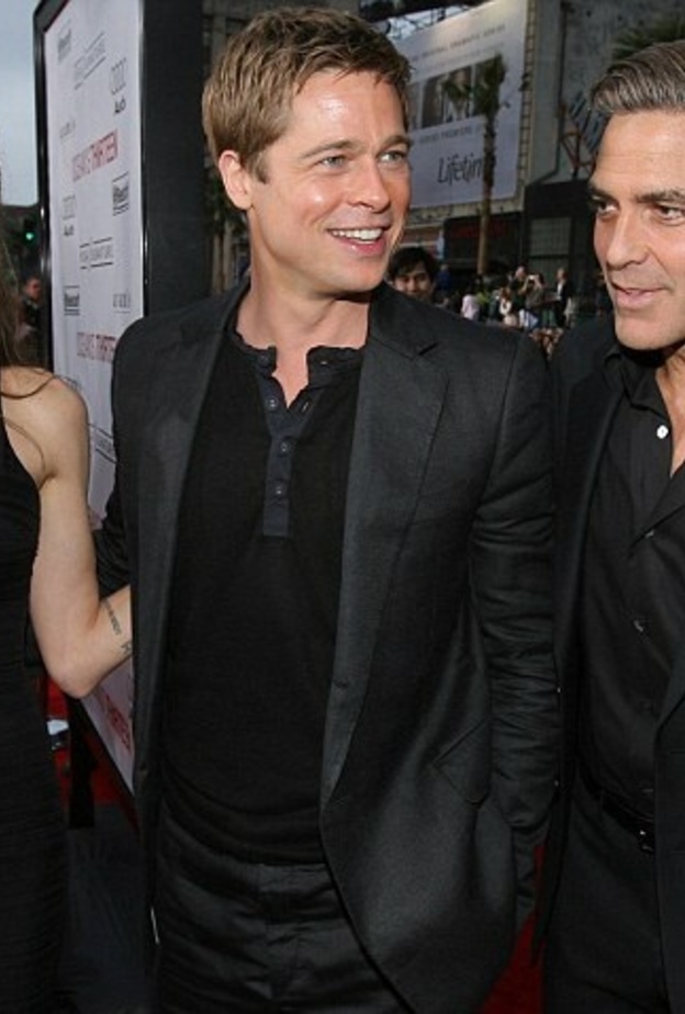 أنجلينا جولي وبراد بيت وجورج كلوني