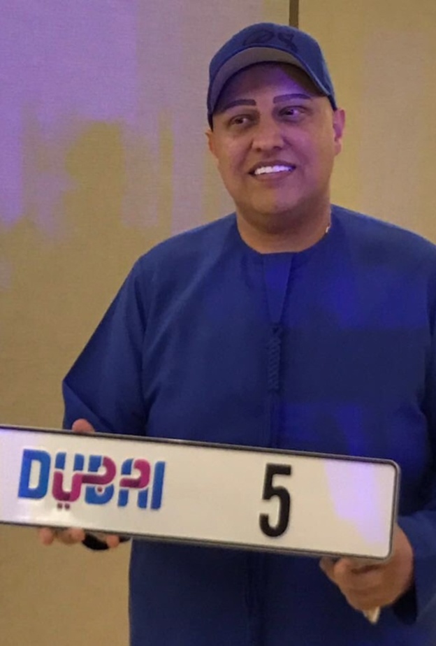 هندي يدفع 33 مليون للفوز بلوحة D 5 دبي