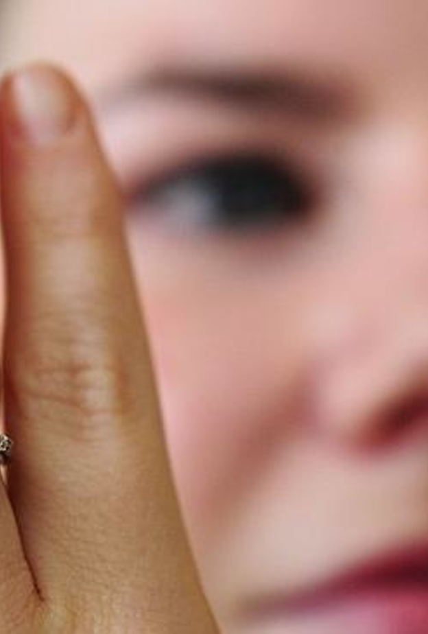 مجهول يشتري ماسة زرقاء بـ 32.6 مليون دولار