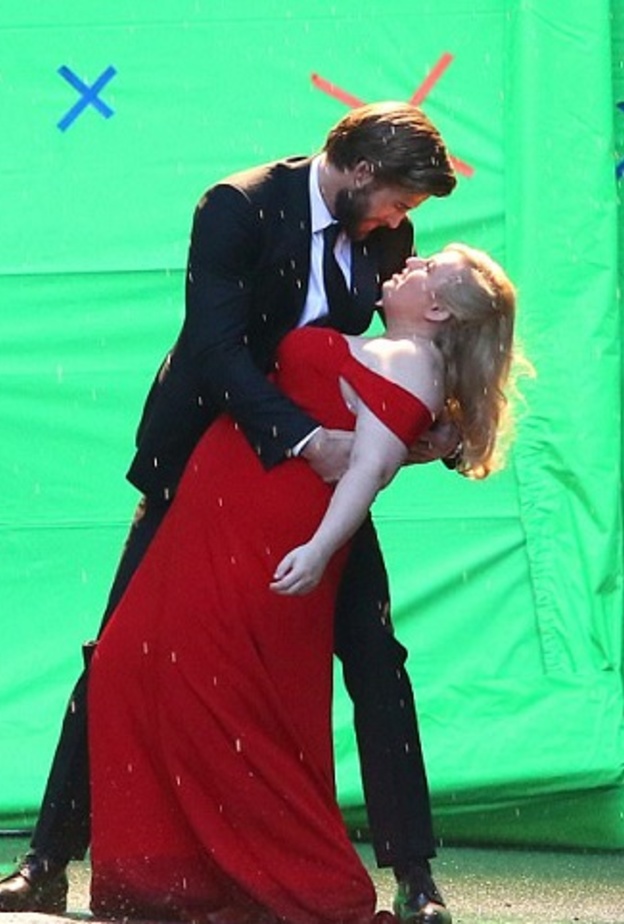 ليام هيمسوورث وريبيل ويلسون