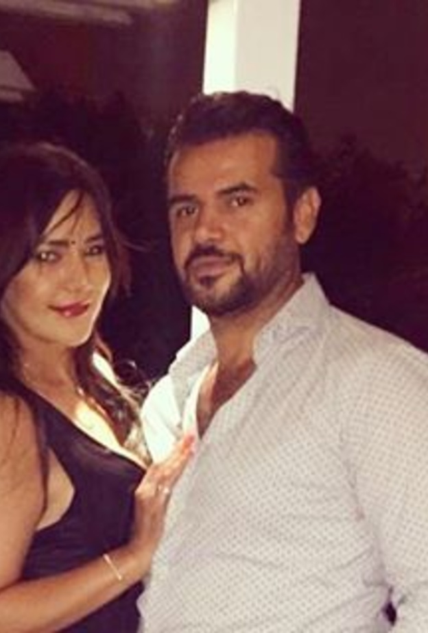 ساموزين وزوجته