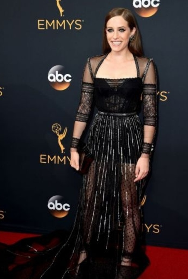 كارلي شايكين Carly Chaikin ارتدات فستان ريم عكرا Reem Acra الاسود والطويل