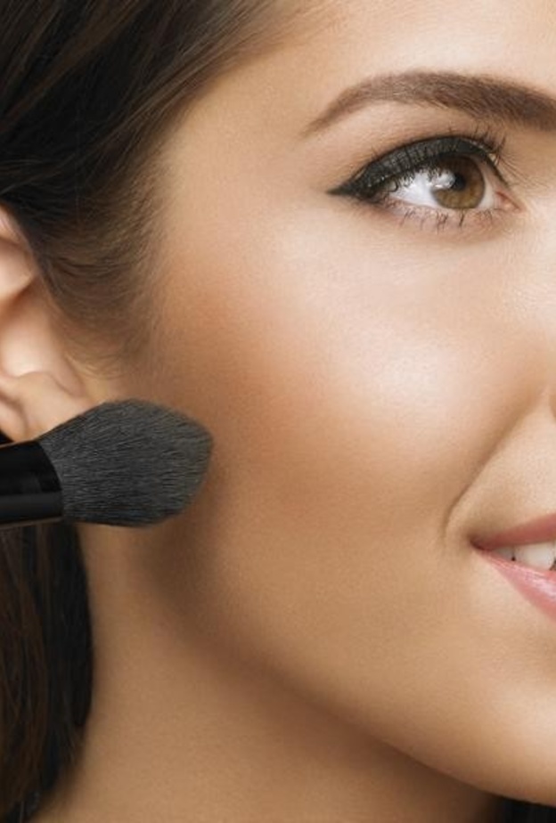 يجب اختيار الفرشاة المناسبة لتطبيق البرونز