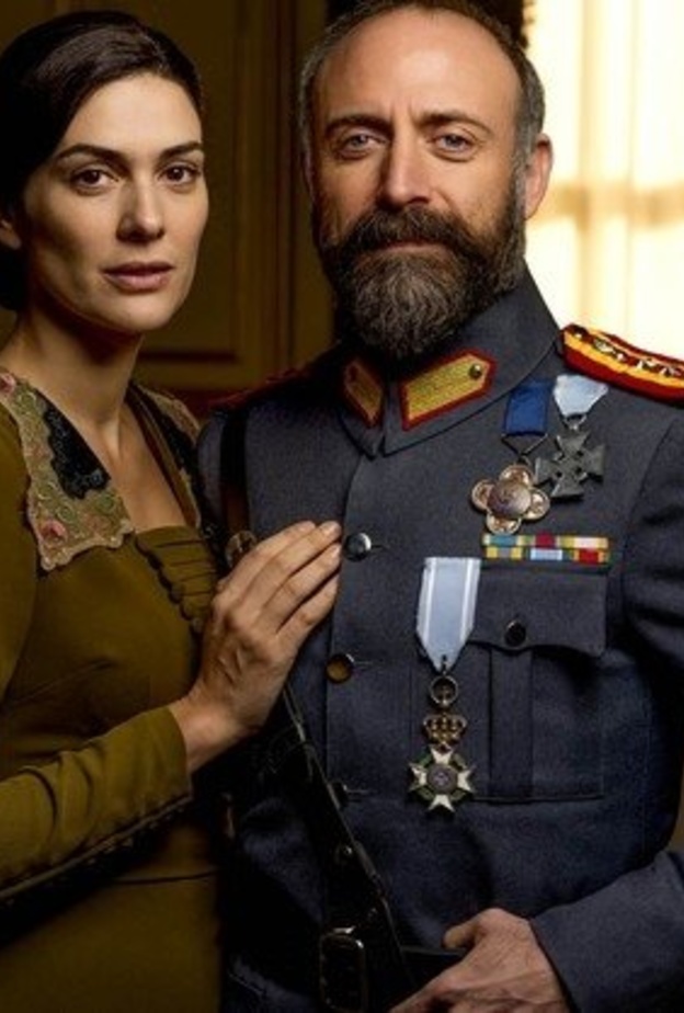 مسلسل وطني انت