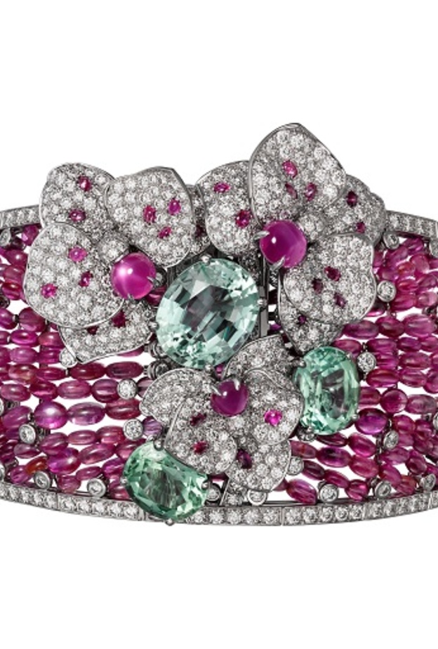 اسوارة كارتييه بتصميم مميز مع حبات الروبليت 