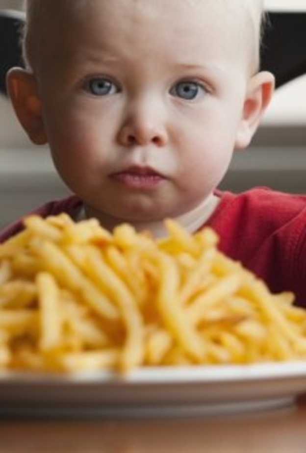 أسباب السمنة عند الأطفال وعلاجها